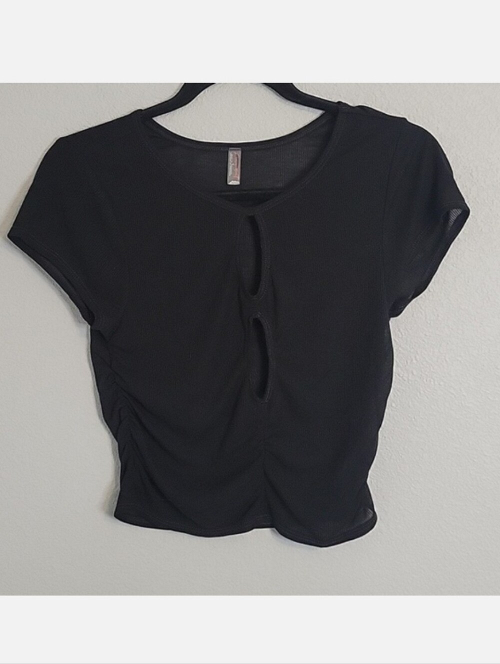 Free People Crop Top Ruched Sides Front Keyhole Openings Black  Sz Small NWOT